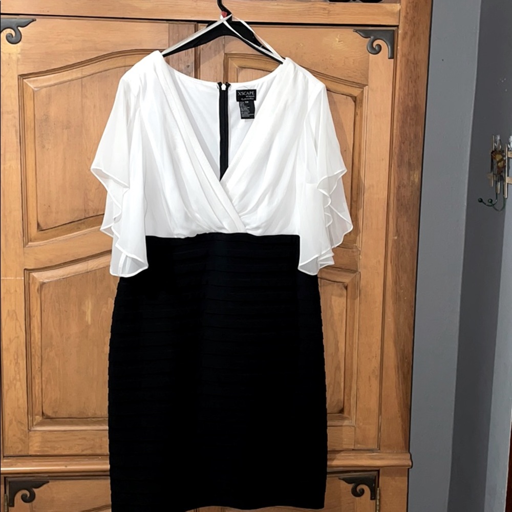 Women's Black Plus Size Splitsleeve Blouson Dress